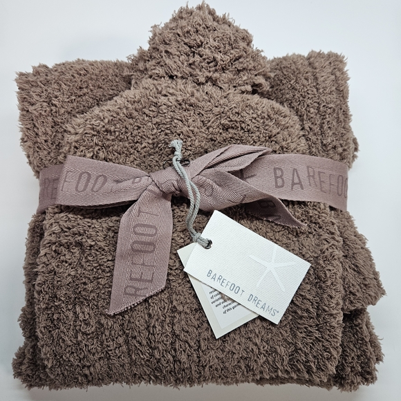NEW Barefoot Dreams CozyChic Pom Pom Beanie & Scarf Set Chestnut Brown One Size